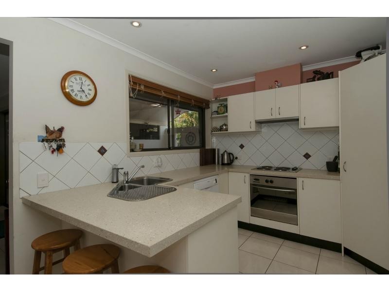 21 Dame Patti Drive, Sunrise Beach QLD 4567