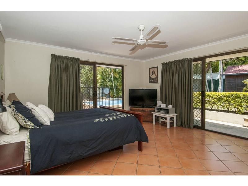 21 Dame Patti Drive, Sunrise Beach QLD 4567