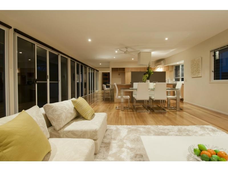 16 The Quarterdeck, Noosa Heads QLD 4567