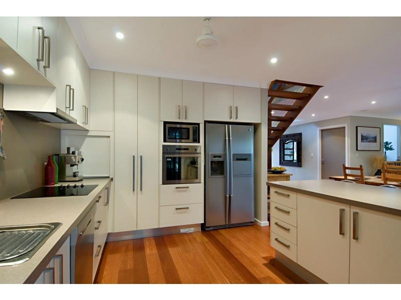 11 Wollomia Way, Sunrise Beach QLD 4567
