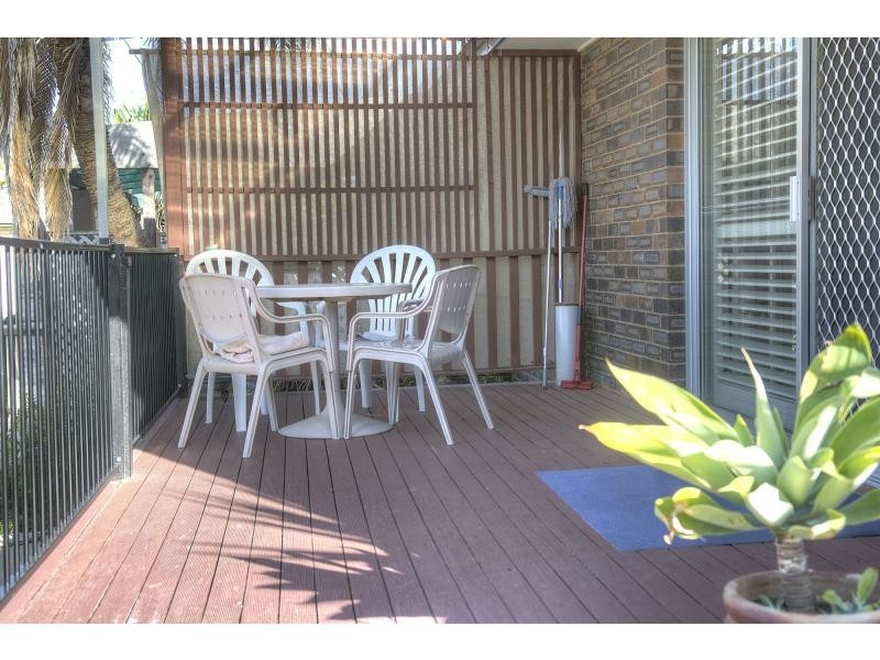 1/16 Margit Crescent, Sunrise Beach QLD 4567