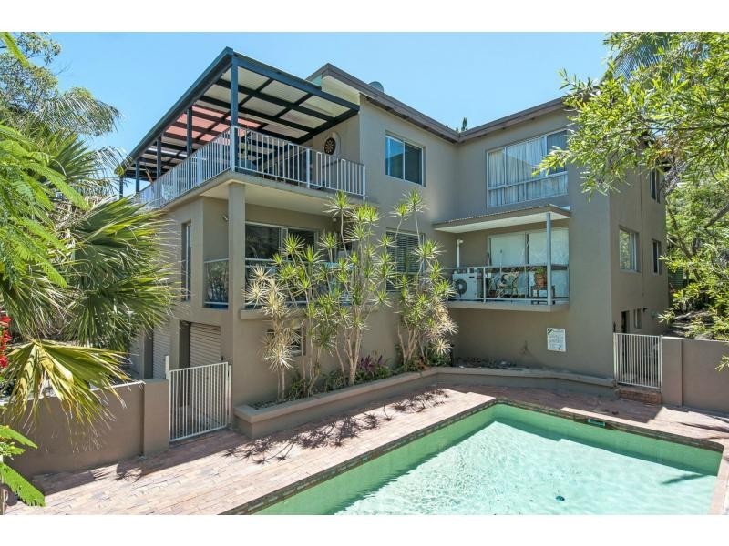 1/4 Attunga Heights, Noosa Heads QLD 4567