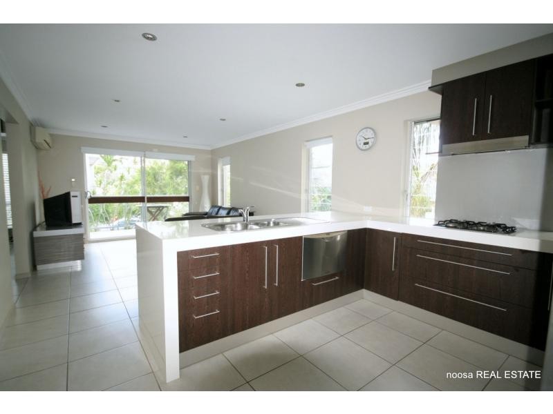 1/4 Attunga Heights, Noosa Heads QLD 4567