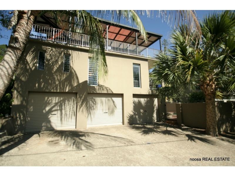 1/4 Attunga Heights, Noosa Heads QLD 4567