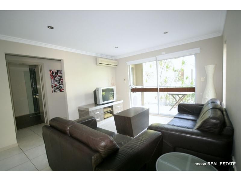 1/4 Attunga Heights, Noosa Heads QLD 4567