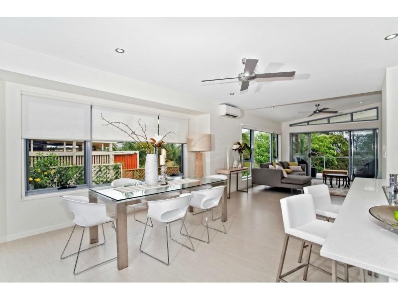 18 Berrima Row, Noosa Heads QLD 4567