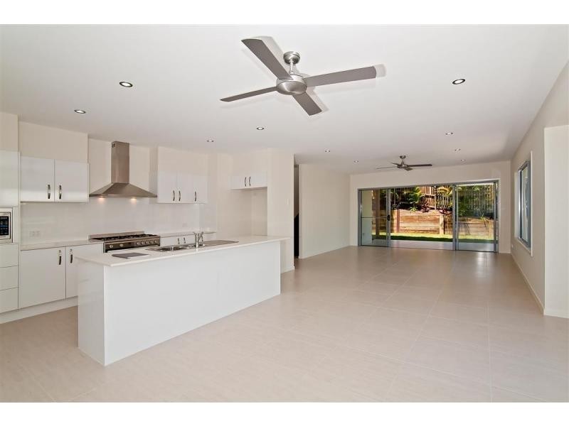 18 Berrima Row, Noosa Heads QLD 4567