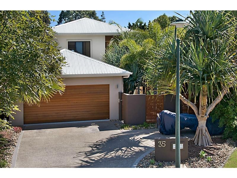 35 Waterside Court, Noosa Waters QLD 4566