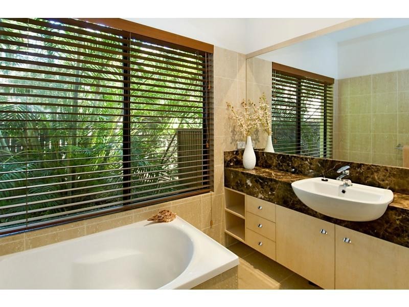35 Waterside Court, Noosa Waters QLD 4566