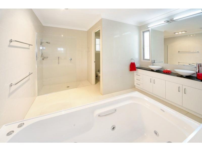 74 Edington Drive, Cooroibah QLD 4565