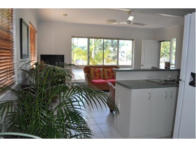 1/58 Waverley Street, Bucasia QLD 4750
