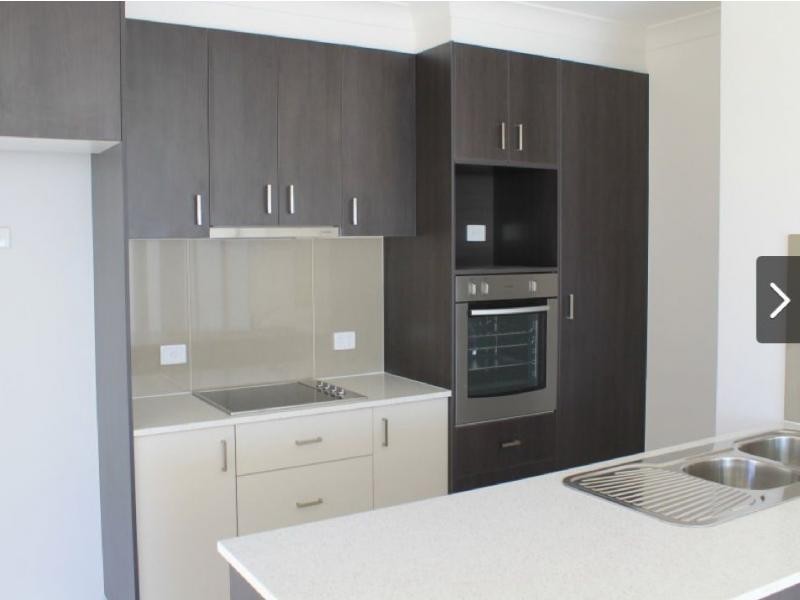 Duplex 1/33 Makybe Diva Drive, Ooralea QLD 4740