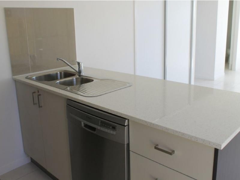 Duplex 1/33 Makybe Diva Drive, Ooralea QLD 4740