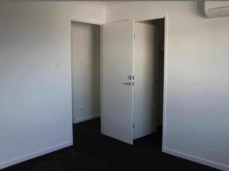 Duplex 1/33 Makybe Diva Drive, Ooralea QLD 4740