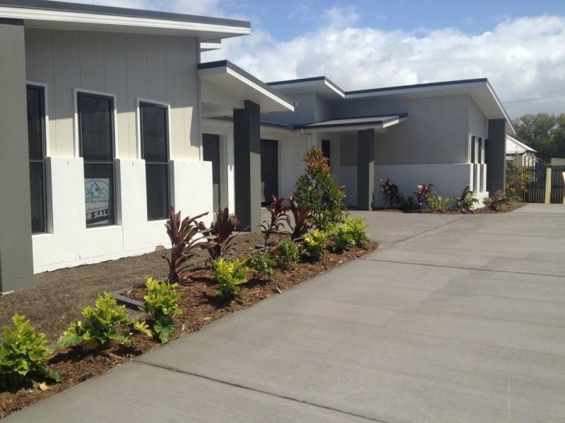 Duplex 1 //7 Comino Court, South Mackay QLD 4740