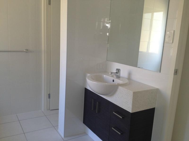 Duplex 1/39 Downie Avenue, Bucasia QLD 4750