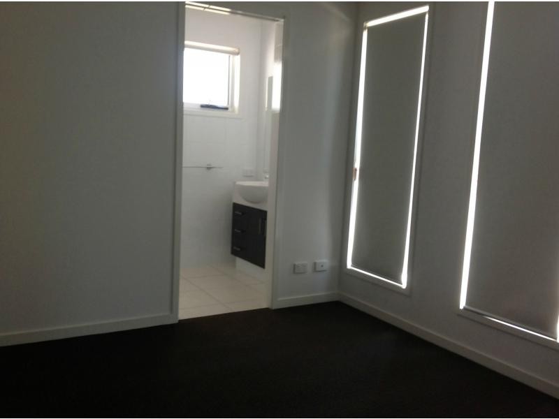 Duplex 1/39 Downie Avenue, Bucasia QLD 4750