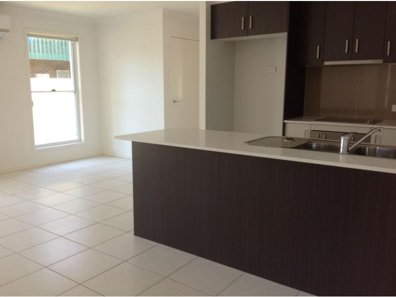 Duplex 1/39 Downie Avenue, Bucasia QLD 4750