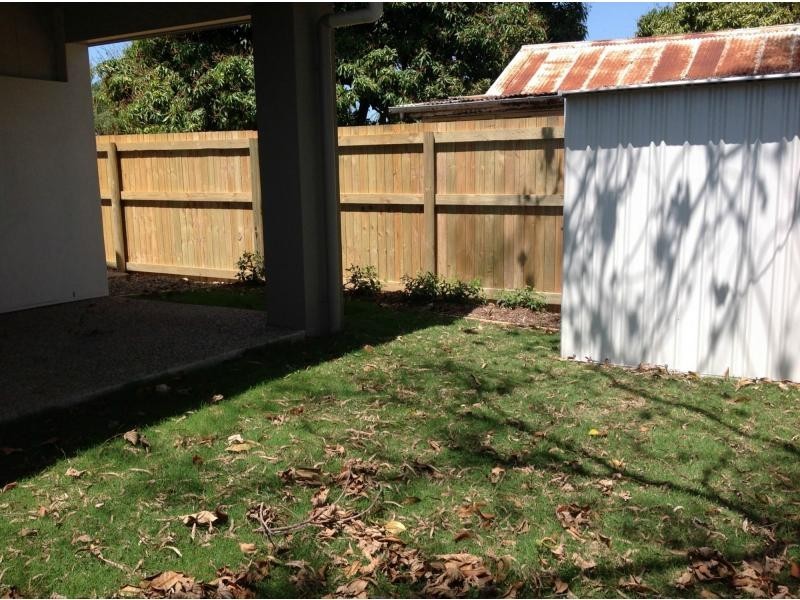 Duplex 2/39 Downie Avenue, Bucasia QLD 4750