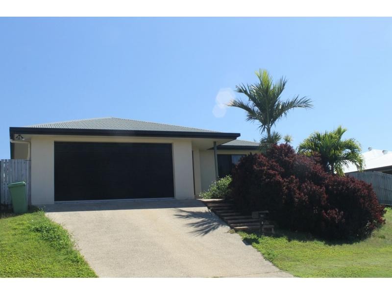 9 Spinks Court, Eimeo QLD 4740