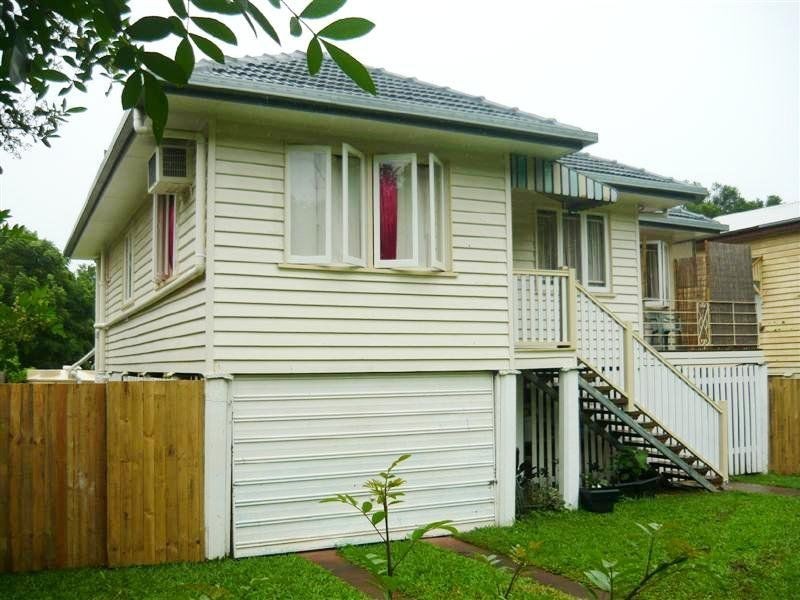 91 Fairfield Road, Fairfield QLD 4103