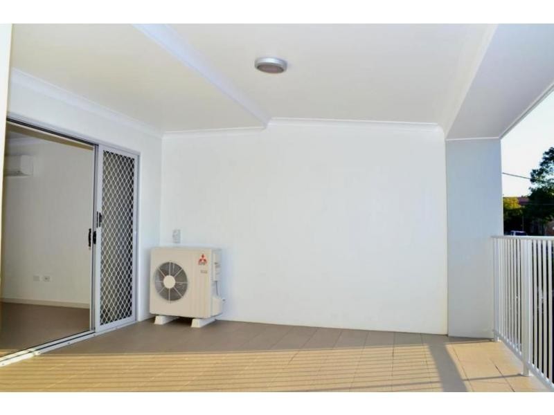 9 Victor Street, Holland Park QLD 4121