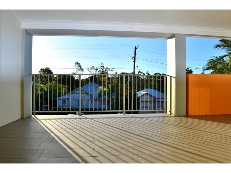 9 Victor Street, Holland Park QLD 4121