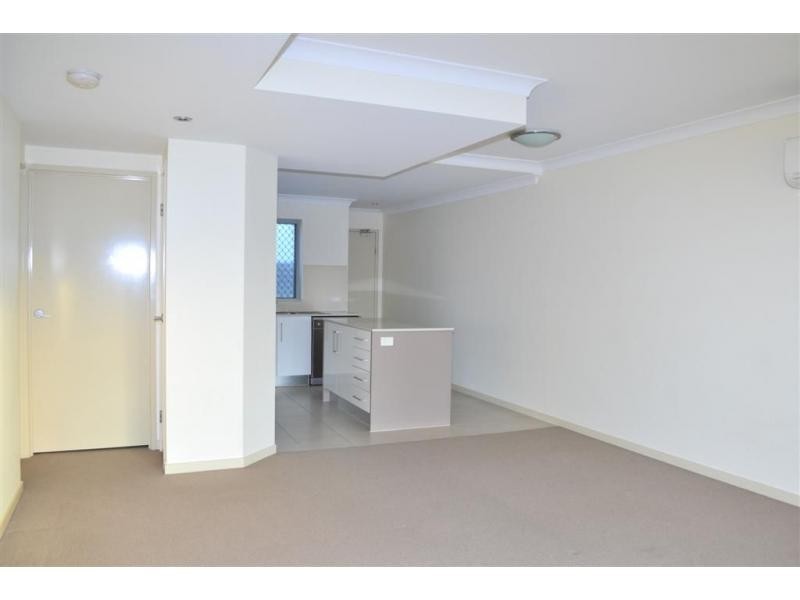 9 Victor Street, Holland Park QLD 4121