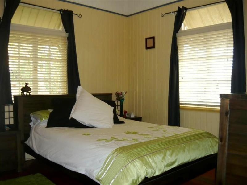 17 Eton Street, Bulimba QLD 4171