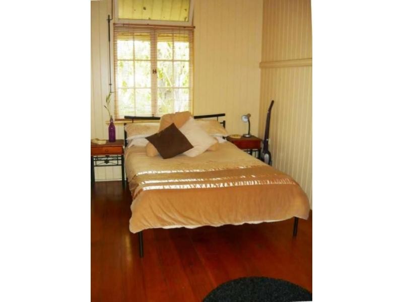 17 Eton Street, Bulimba QLD 4171