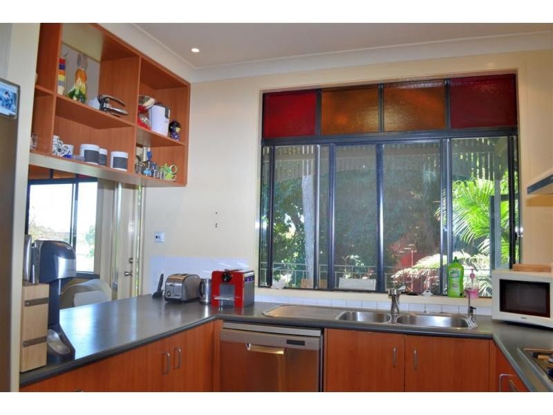 17 Brighton Road, Highgate Hill QLD 4101