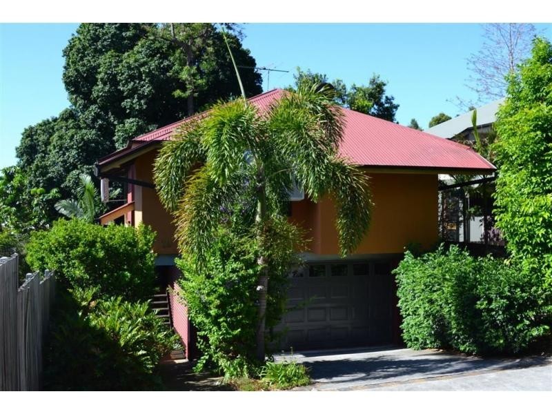 17 Brighton Road, Highgate Hill QLD 4101