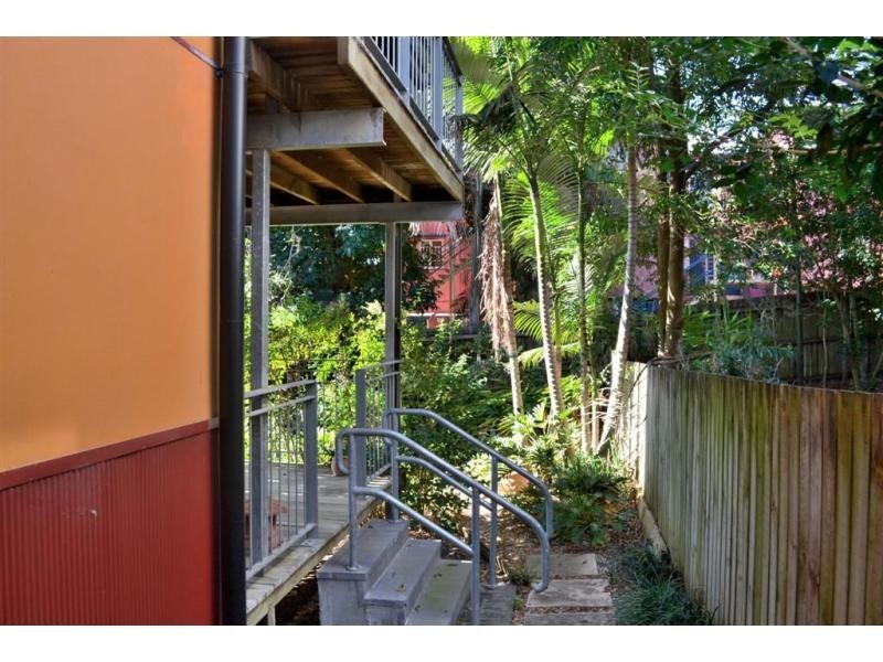 17 Brighton Road, Highgate Hill QLD 4101