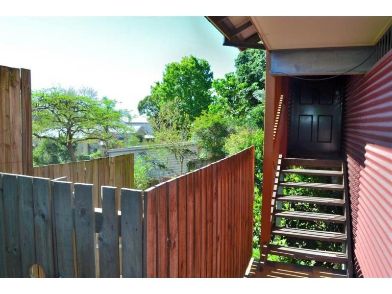 17 Brighton Road, Highgate Hill QLD 4101