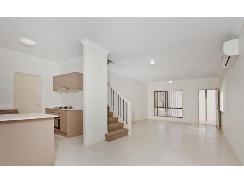 1/56 Gustavson Street, Annerley QLD 4103