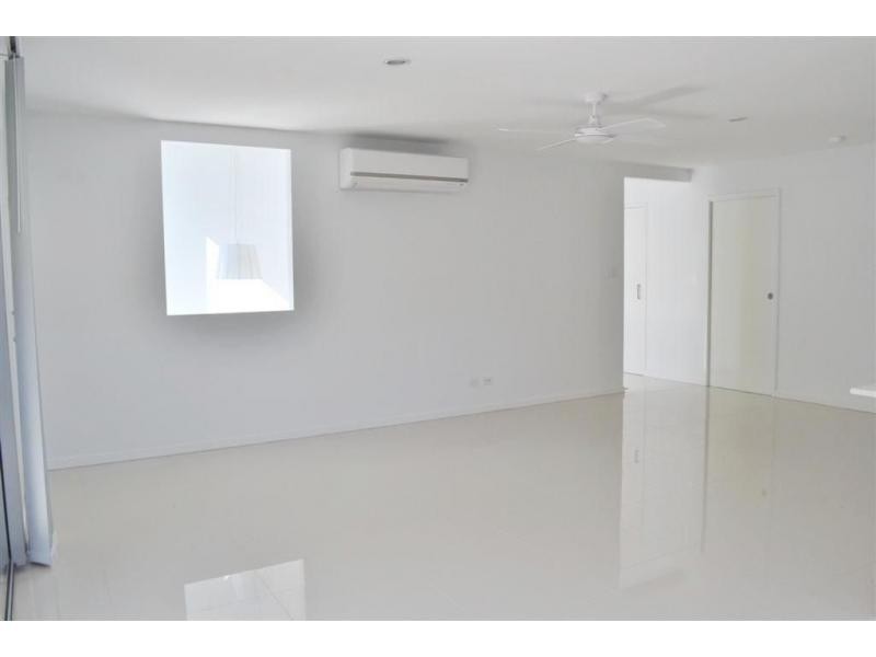 10/14 Military Close, Annerley QLD 4103