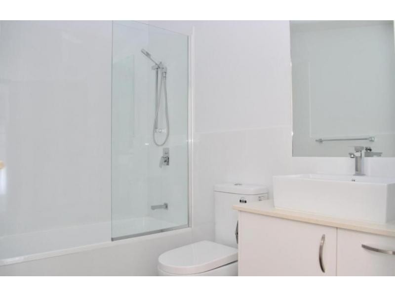 10/14 Military Close, Annerley QLD 4103