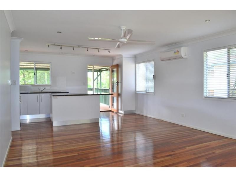 406 Clivedan Avenue, Corinda QLD 4075