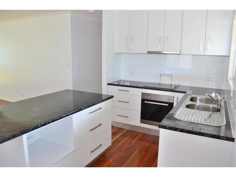 406 Clivedan Avenue, Corinda QLD 4075