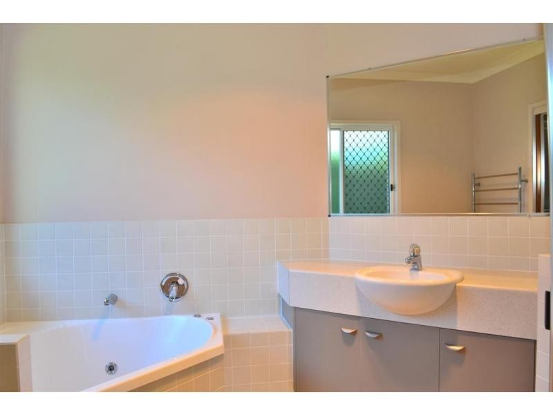 85 Daintree Place, Riverhills QLD 4074