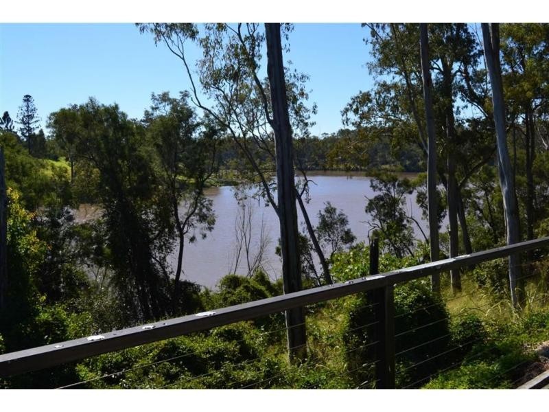 85 Daintree Place, Riverhills QLD 4074