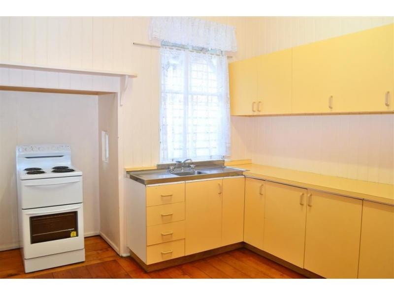 30 Gordon Street, Greenslopes QLD 4120