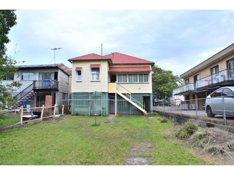 30 Gordon Street, Greenslopes QLD 4120