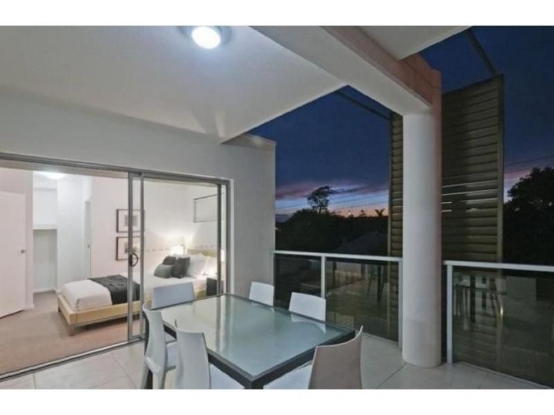 4/24 Rawlins Street, Kangaroo Point QLD 4169