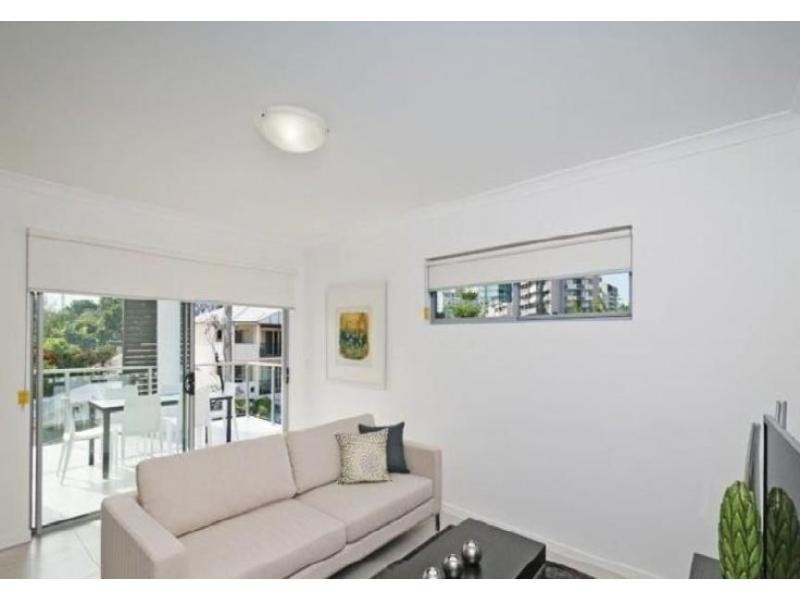4/24 Rawlins Street, Kangaroo Point QLD 4169