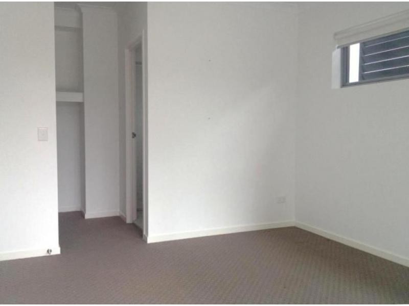 4/24 Rawlins Street, Kangaroo Point QLD 4169