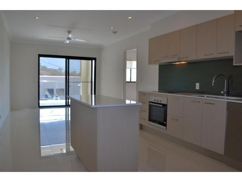 4/255 Wynnum Road, Norman Park QLD 4170