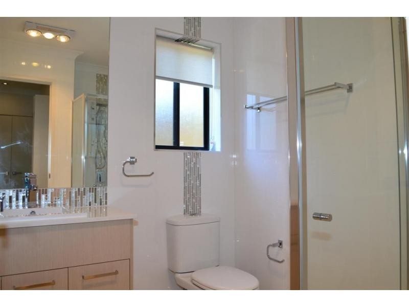 4/255 Wynnum Road, Norman Park QLD 4170