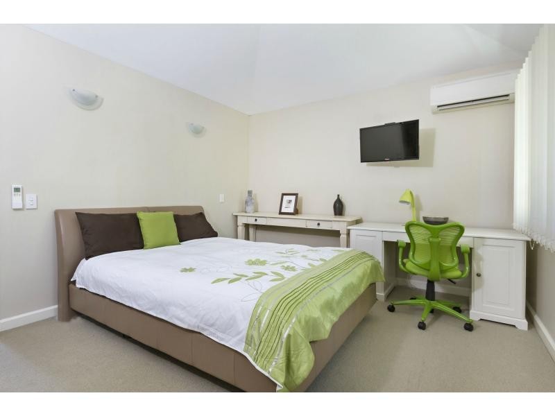 15A Brighton Road, Highgate Hill QLD 4101