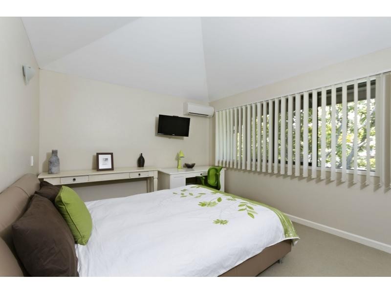 15A Brighton Road, Highgate Hill QLD 4101